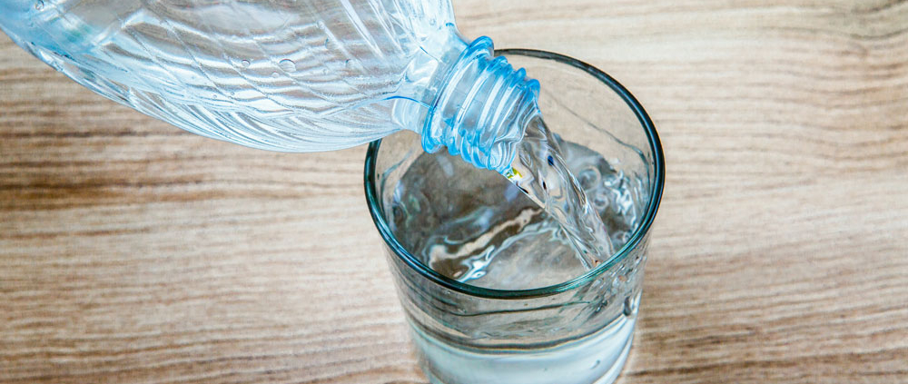 L'acqua fa davvero dimagrire?